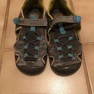 Boys sandals size 11